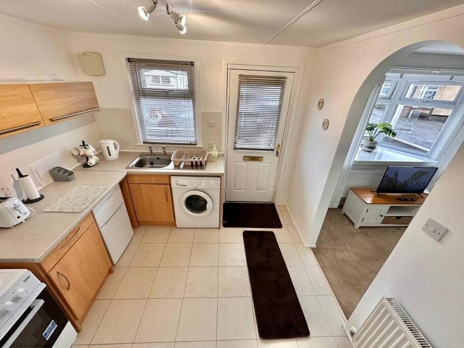 Semi-Detached 1-Bedroom Chalet Uddingston Exteriér fotografie